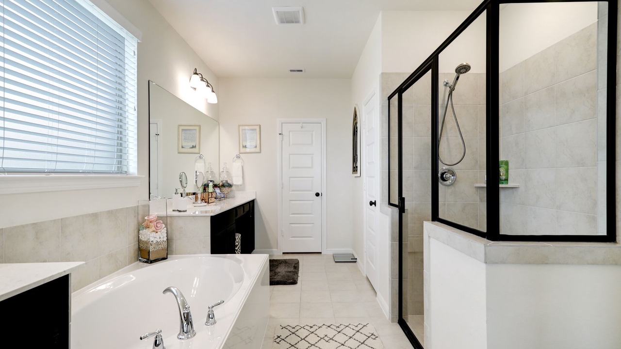 Photo of Bathroom in Clodine
