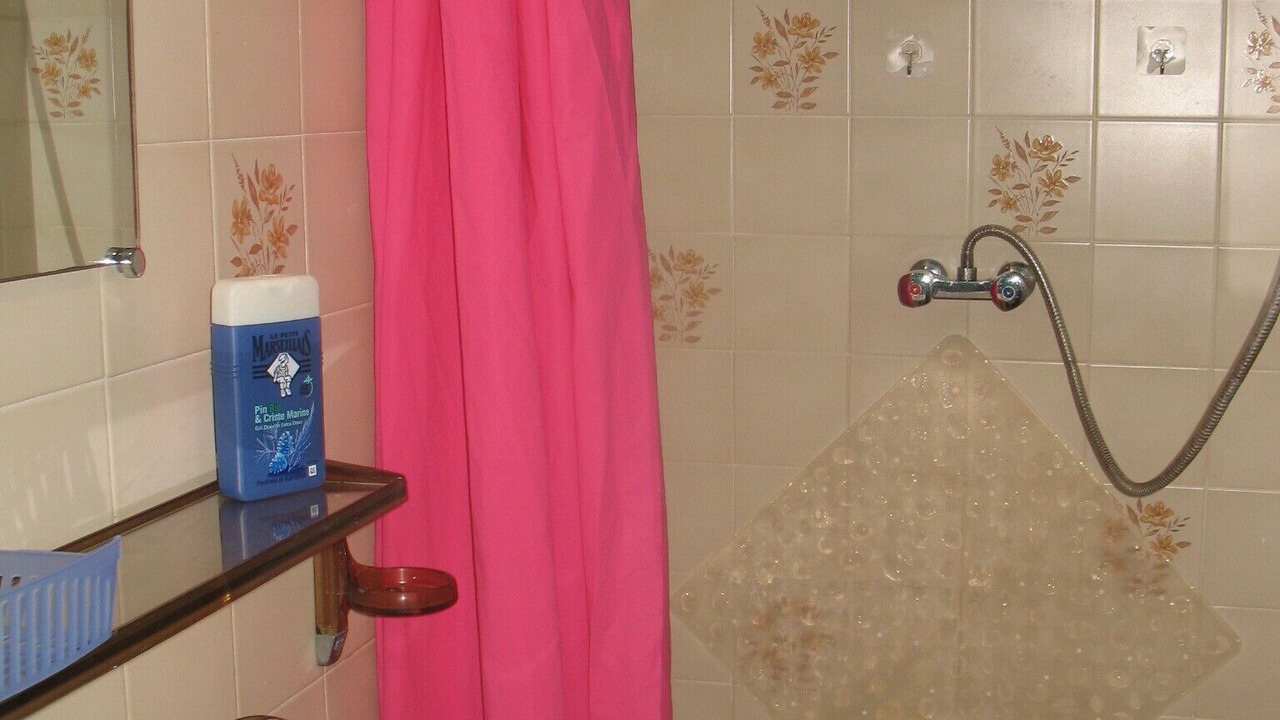 Photo of Bathroom in Perret