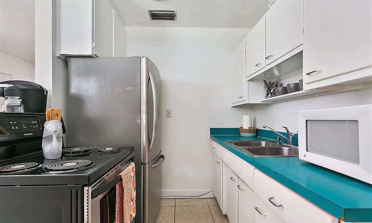 Photo of Kitchen in Lakeshore South