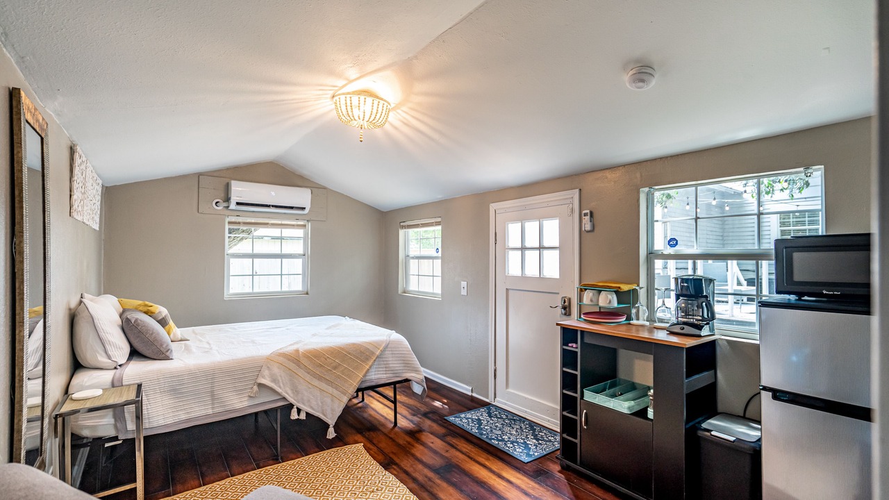 Photo of Bedroom in Oak Cliff