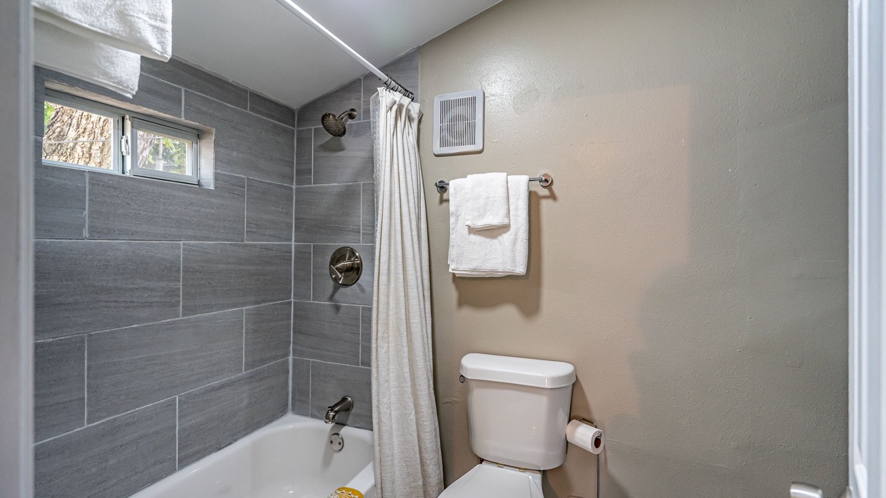 Photo of Bathroom in Oak Cliff