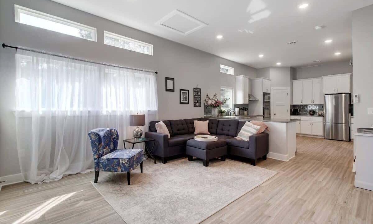 Photo of Livingroom in Austin Hills