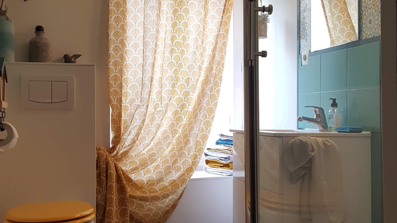 Photo of Bathroom in Saint-Maixent-l'Ecole