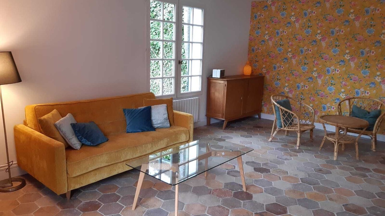 Photo of Livingroom in Mezieres-en-Drouais