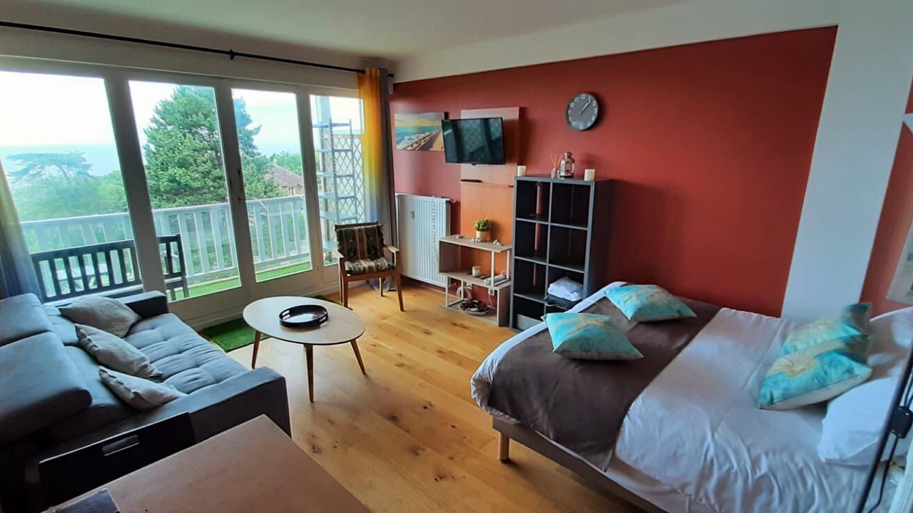 Photo of Bedroom in Trouville-sur-Mer