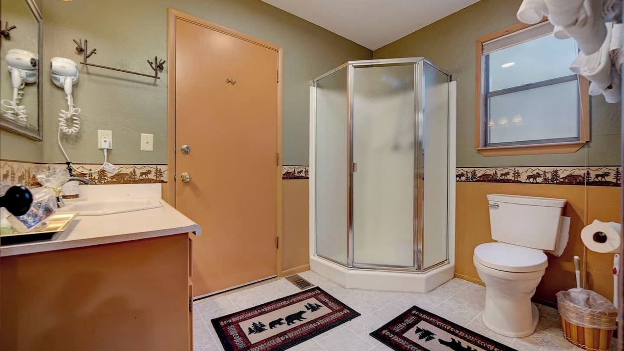 Photo of Bathroom in Kingswood Estates