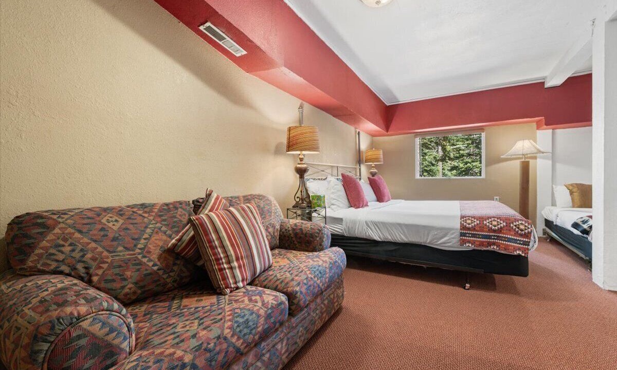 Photo of Bedroom in Kingswood Estates