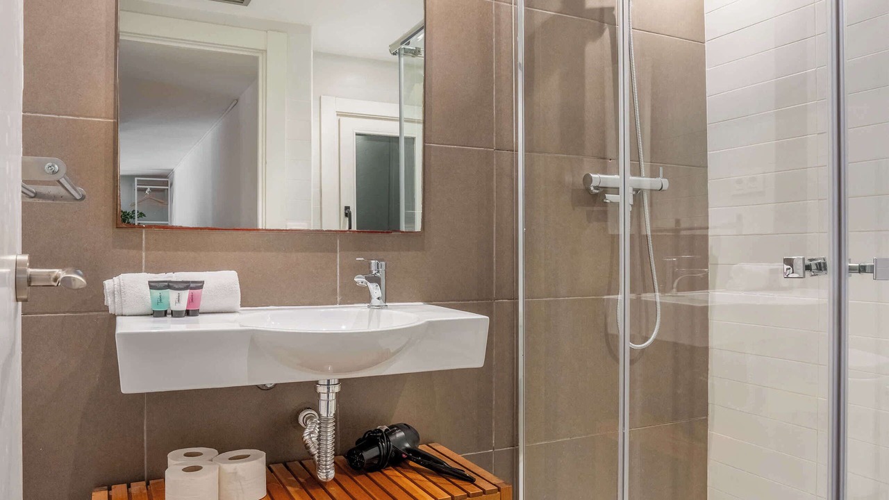 Photo of Bathroom in El Poble-sec