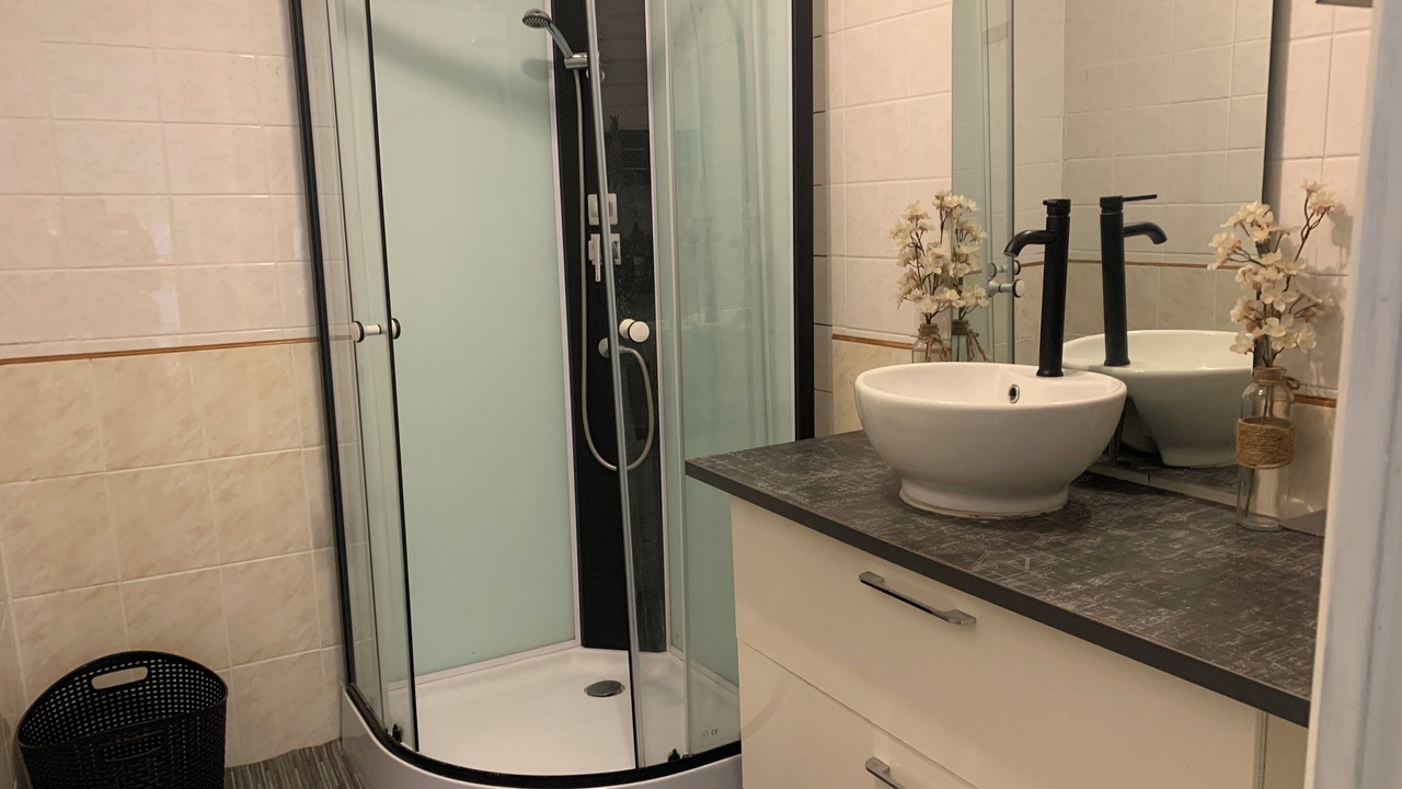 Photo of Bathroom in Roz-sur-Couesnon