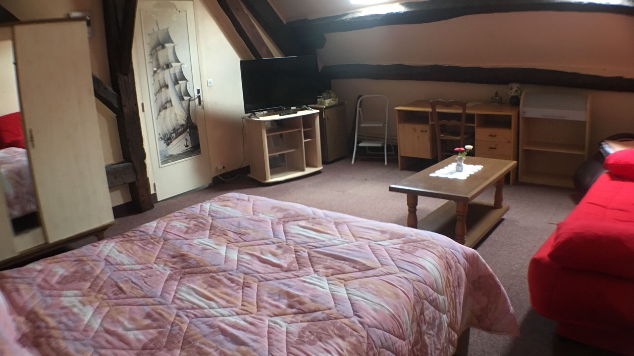 Photo of Bedroom in Mer