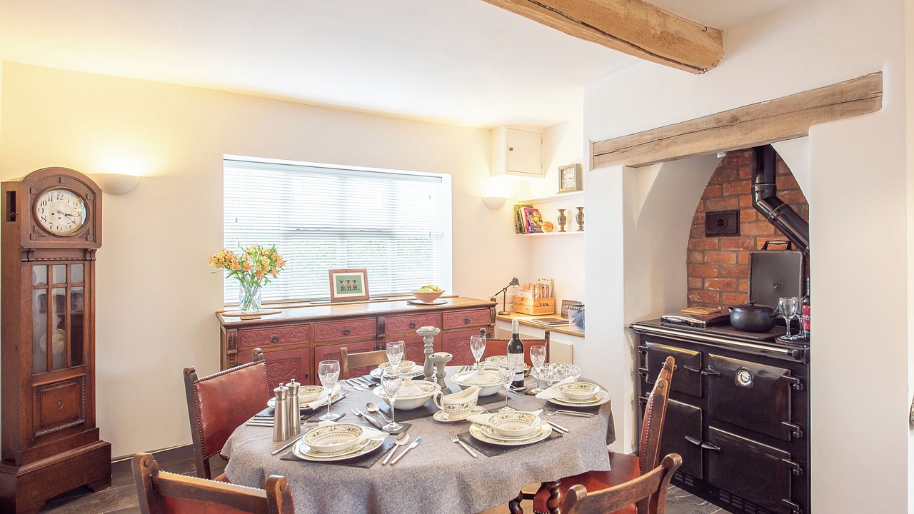 Photo of Others in Kingswood