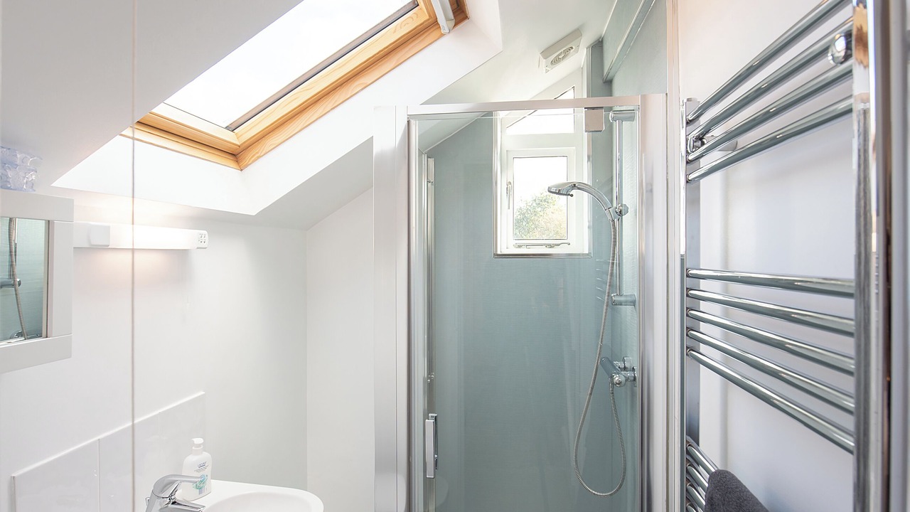 Photo of Others in Kingswood