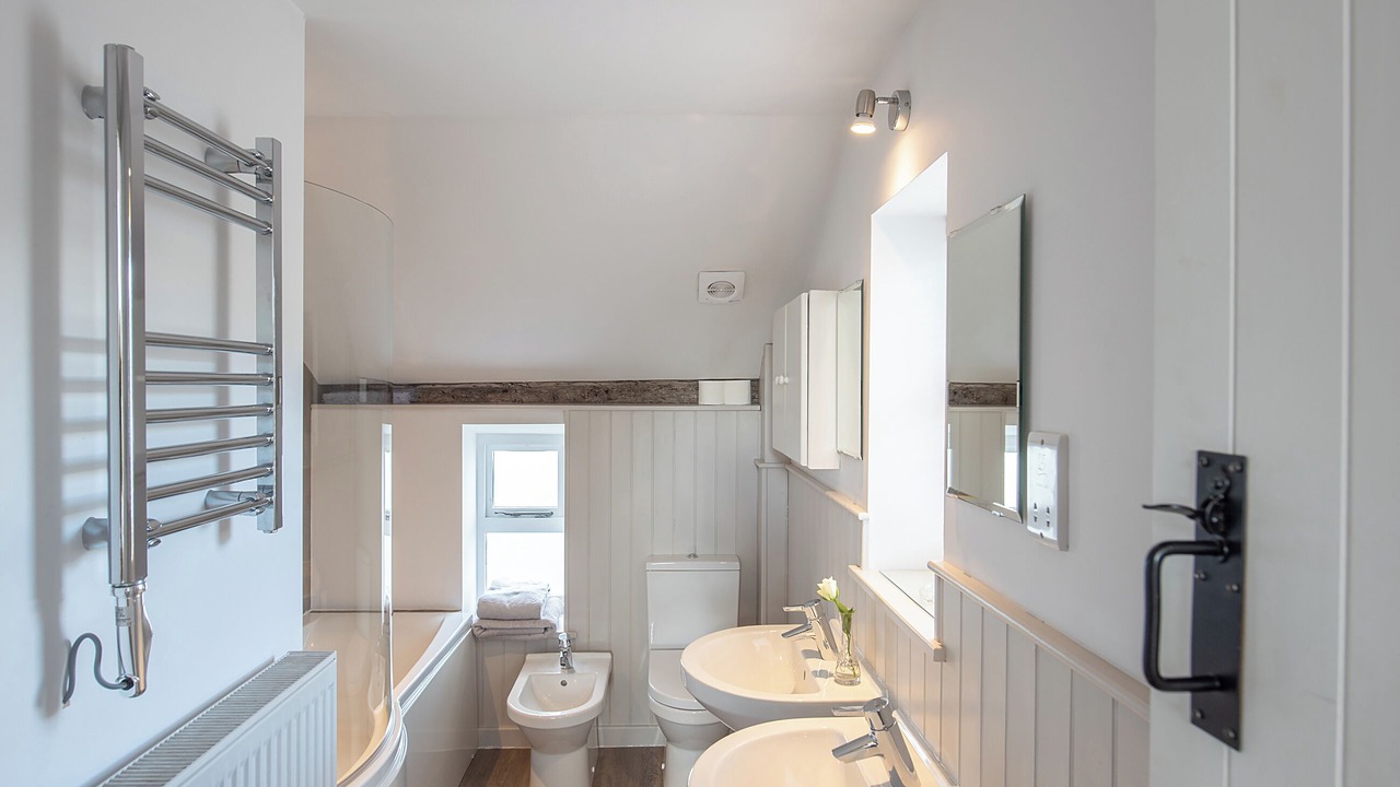 Photo of Others in Kingswood