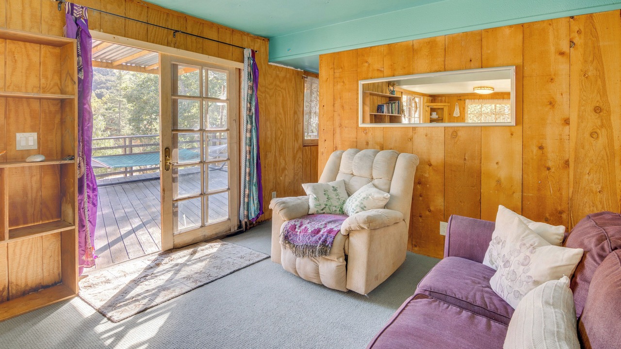 Photo of Livingroom in Topanga