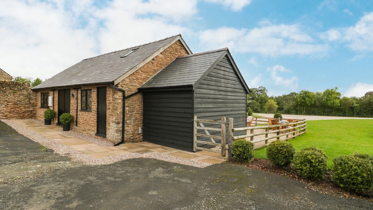 Photo of Outdoor in Pencombe