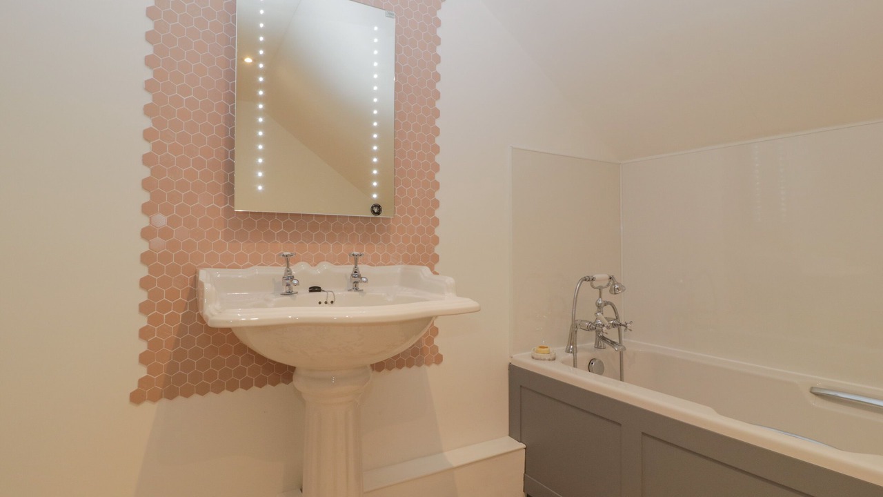Photo of Bathroom in Pencombe
