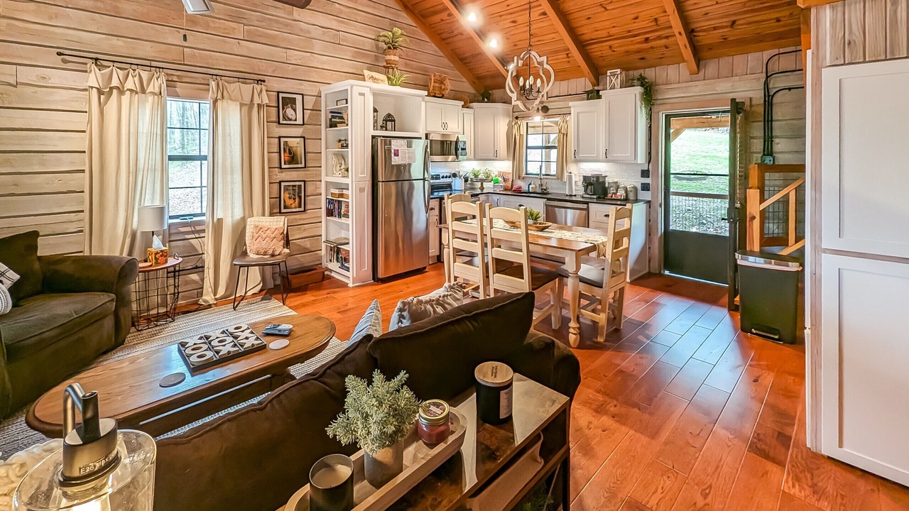 Photo of Livingroom in Boswell