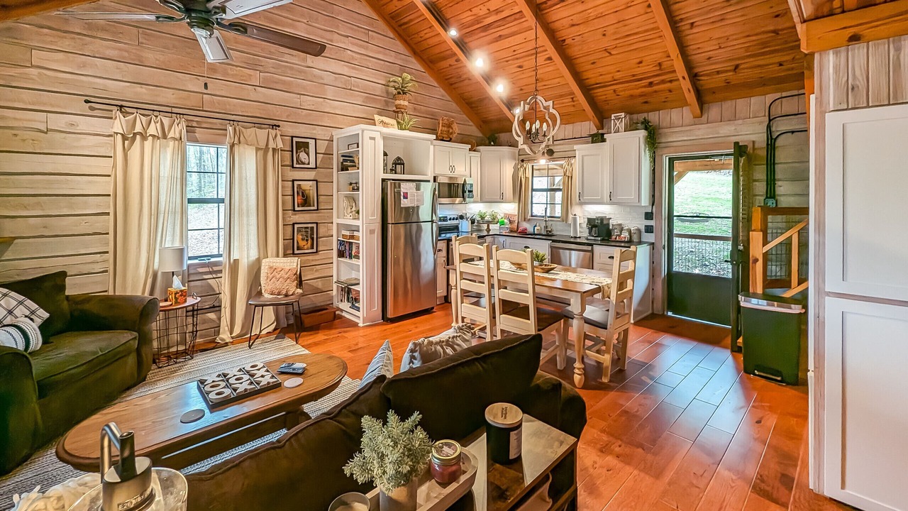 Photo of Livingroom in Boswell