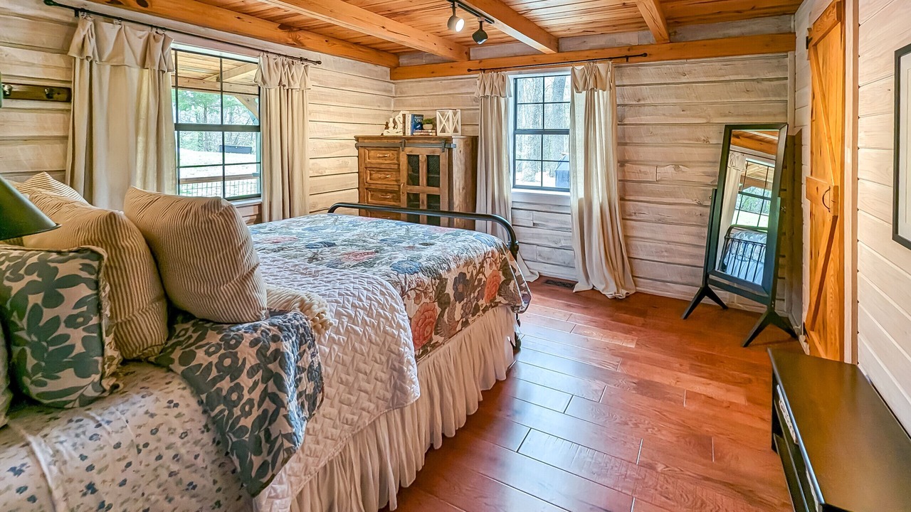 Photo of Bedroom in Boswell