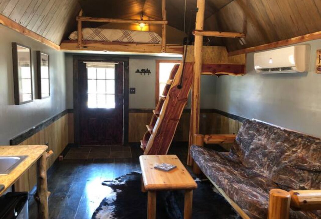 Photo of Livingroom in Eminence