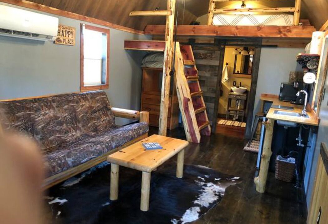 Photo of Livingroom in Eminence