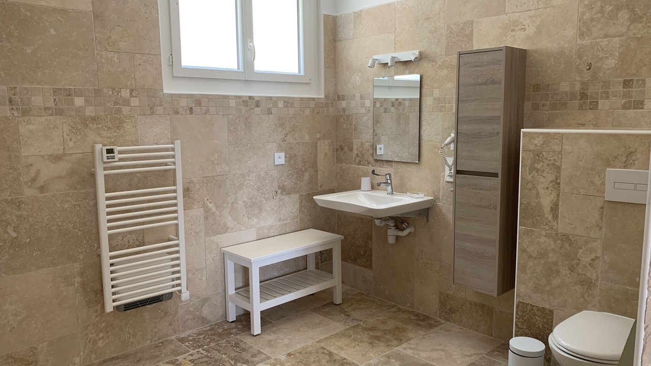Photo of Bathroom in Saze