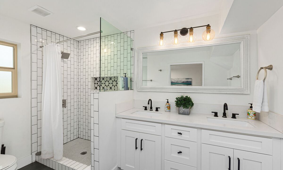 Photo of Bathroom in Oak Park