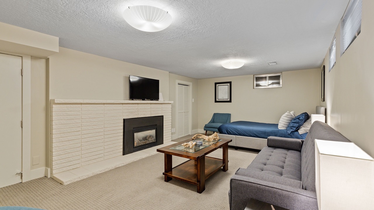 Photo of Livingroom in Olympus Cove