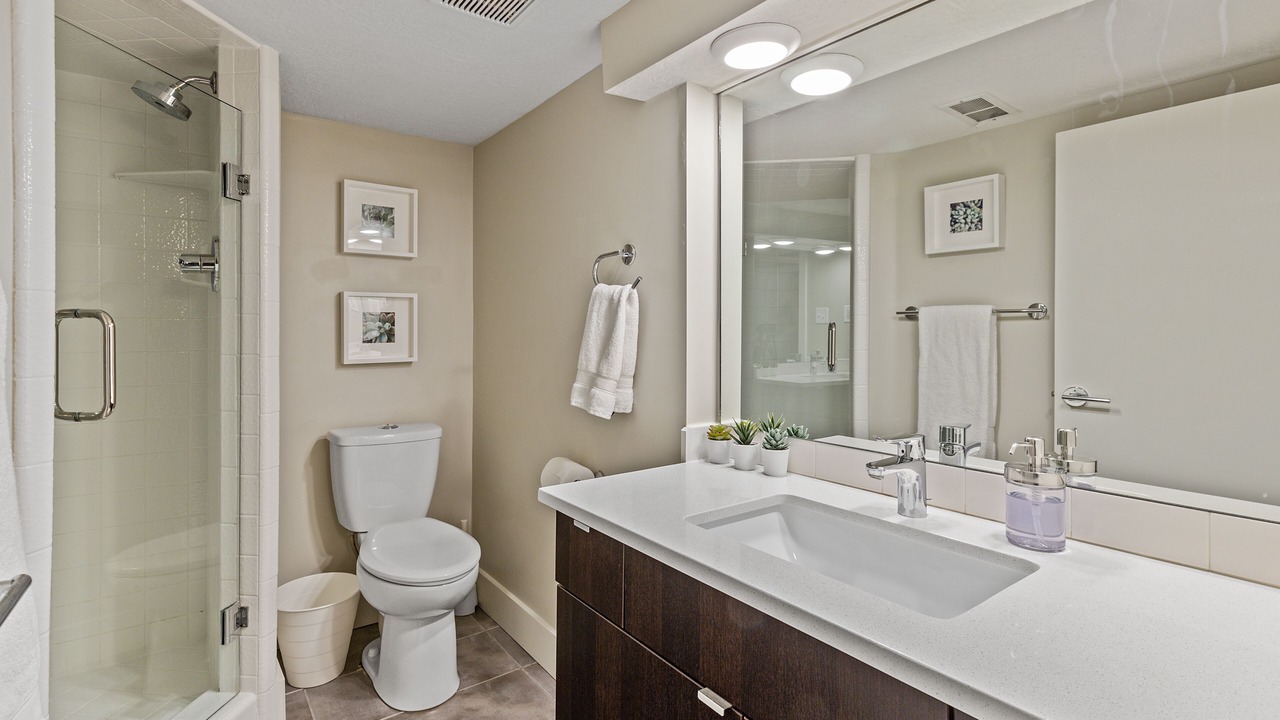 Photo of Bathroom in Olympus Cove