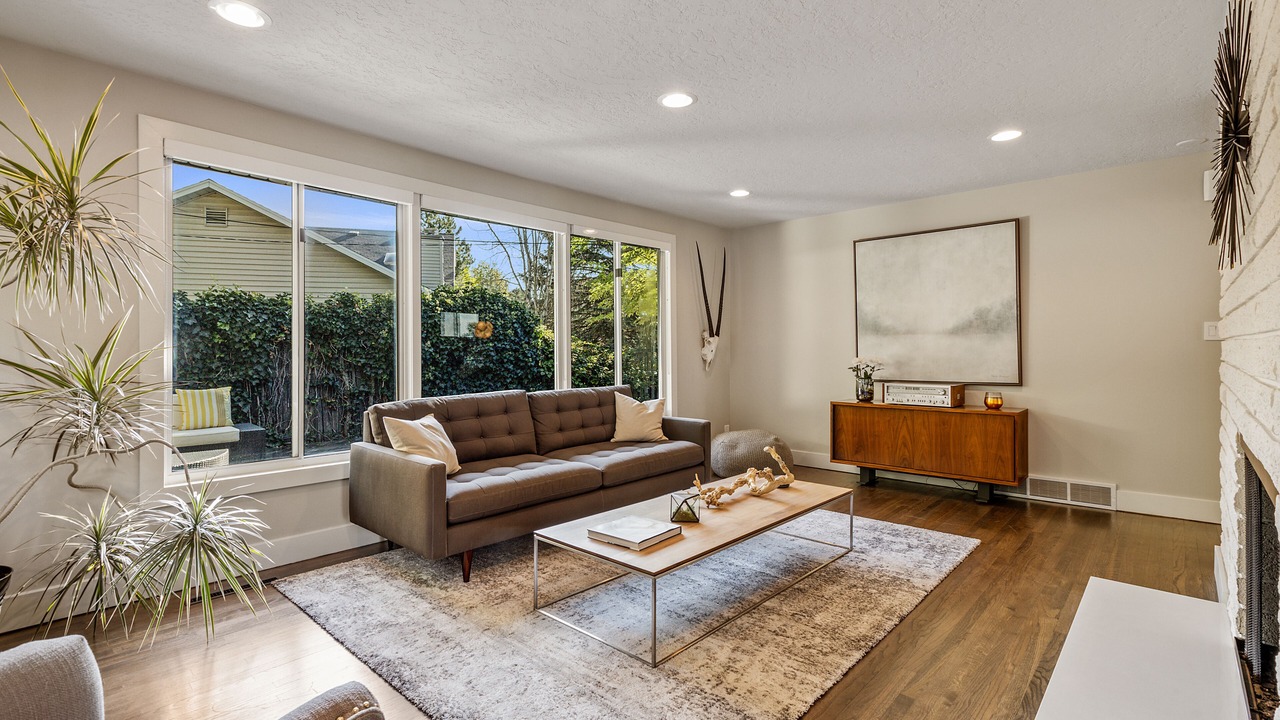 Photo of Livingroom in Olympus Cove