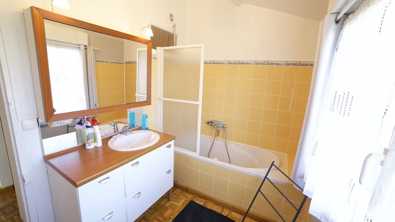 Photo of Bathroom in Bordeaux-Saint-Clair