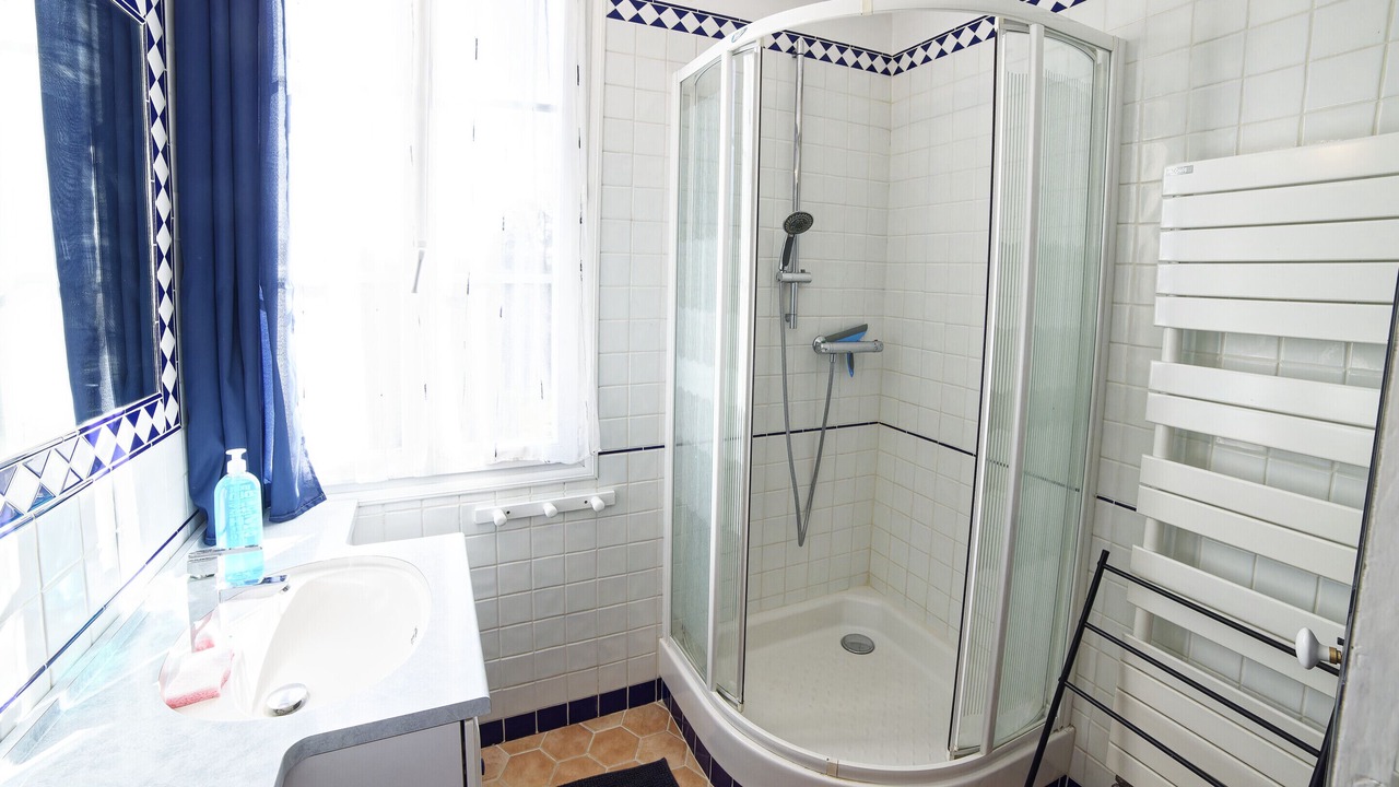 Photo of Bathroom in Bordeaux-Saint-Clair