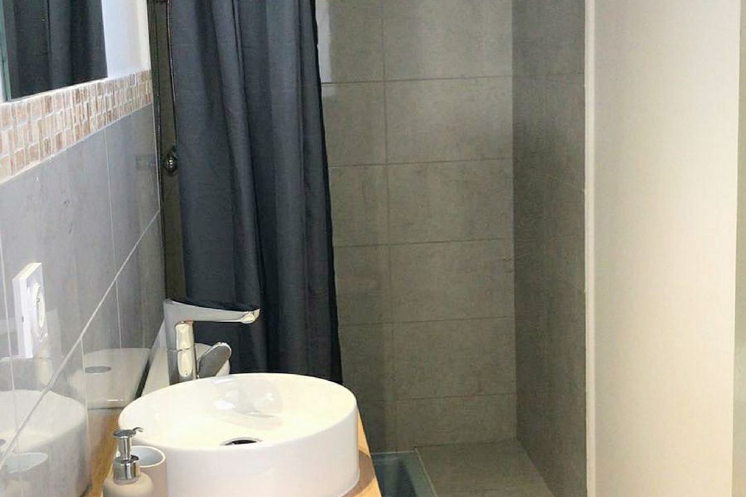 Photo of Bathroom in Valence