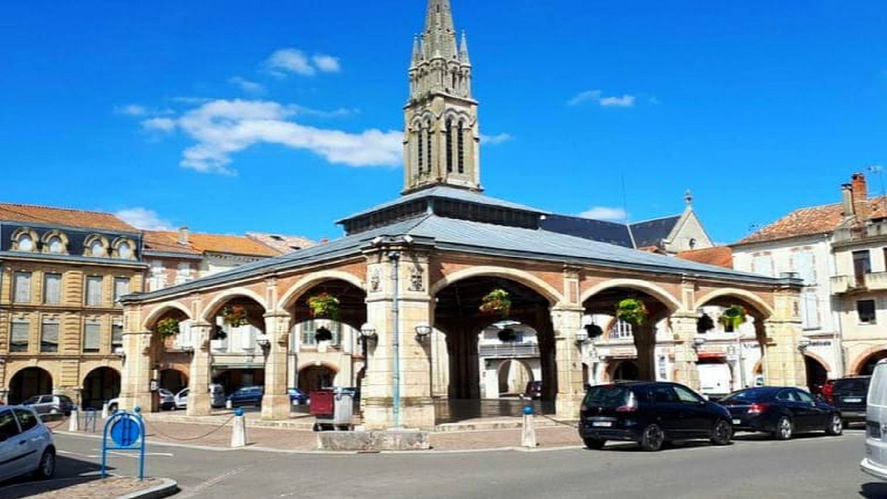 Photo of Others in Valence