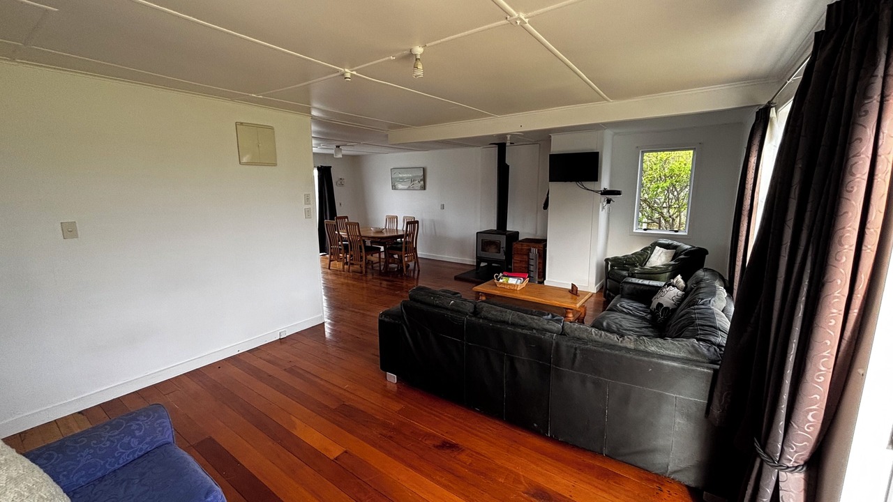 Photo of Livingroom in Opunake