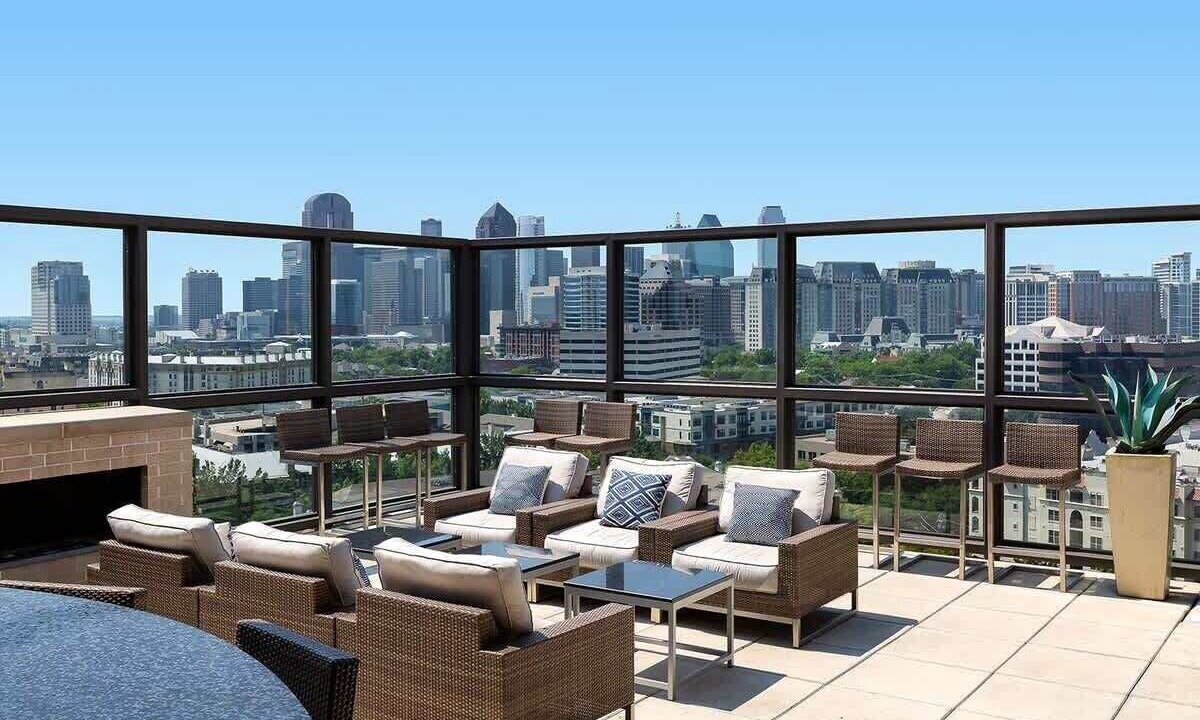 Photo of Outdoor in Uptown