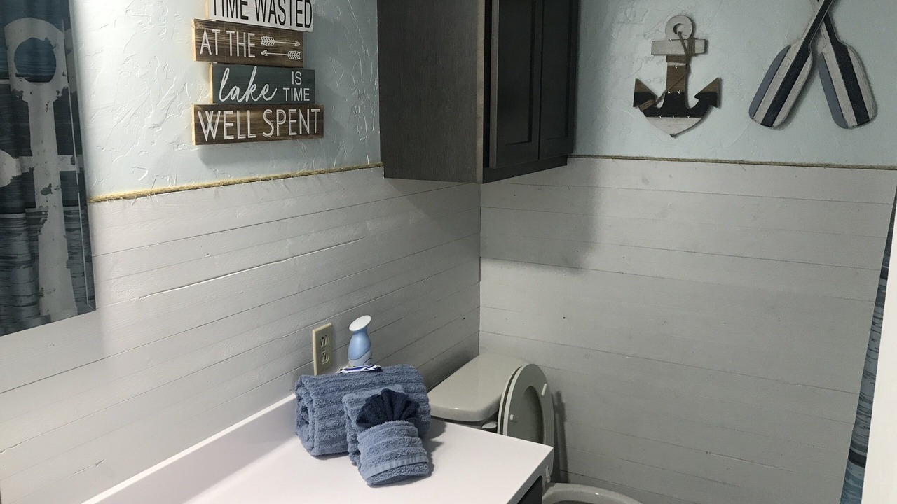 Photo of Bathroom in Jay