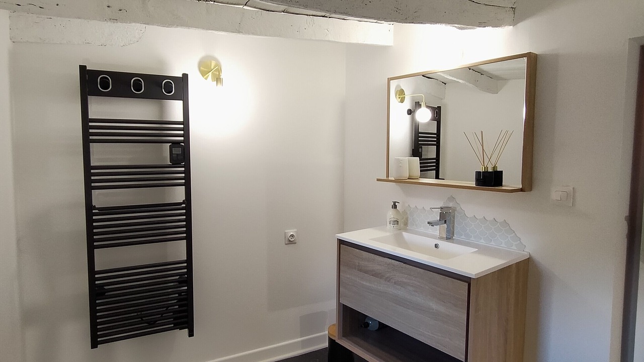 Photo of Bathroom in Saint-Igneuc