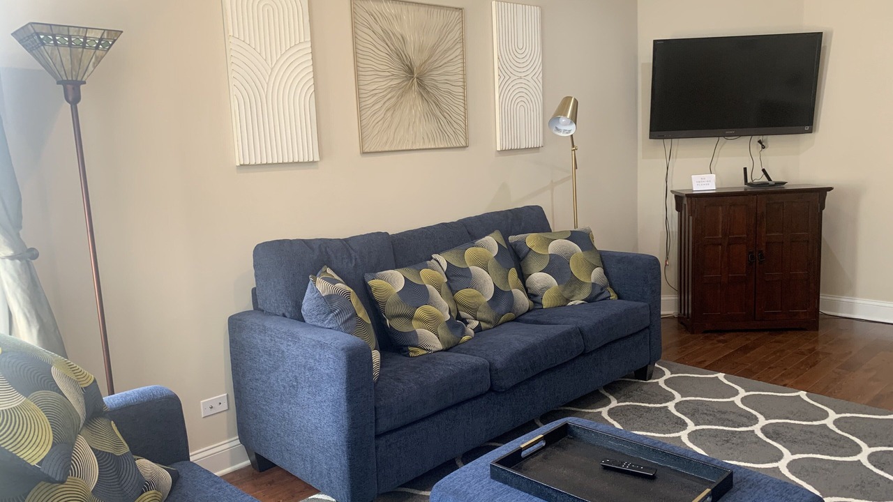 Photo of Livingroom in West Town