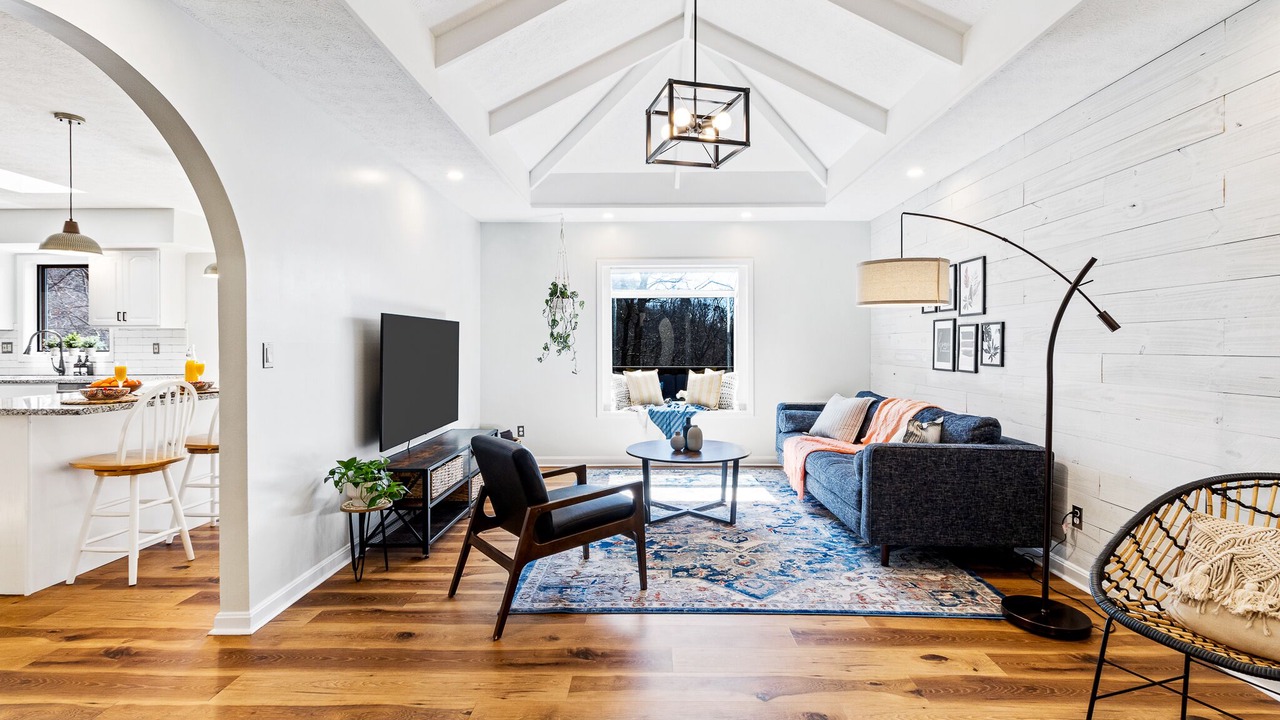 Photo of Livingroom in New Albany