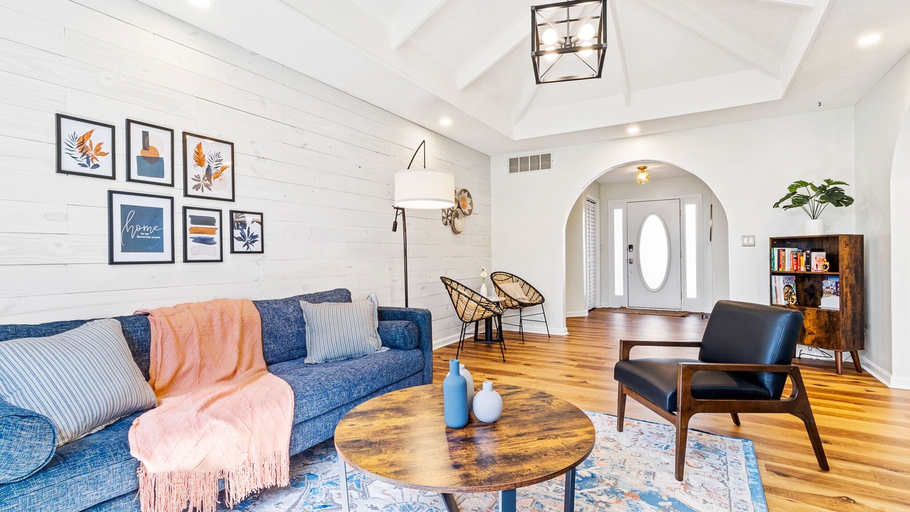 Photo of Livingroom in New Albany