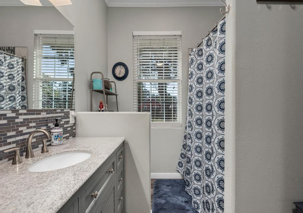 Photo of Bathroom in Dickinson