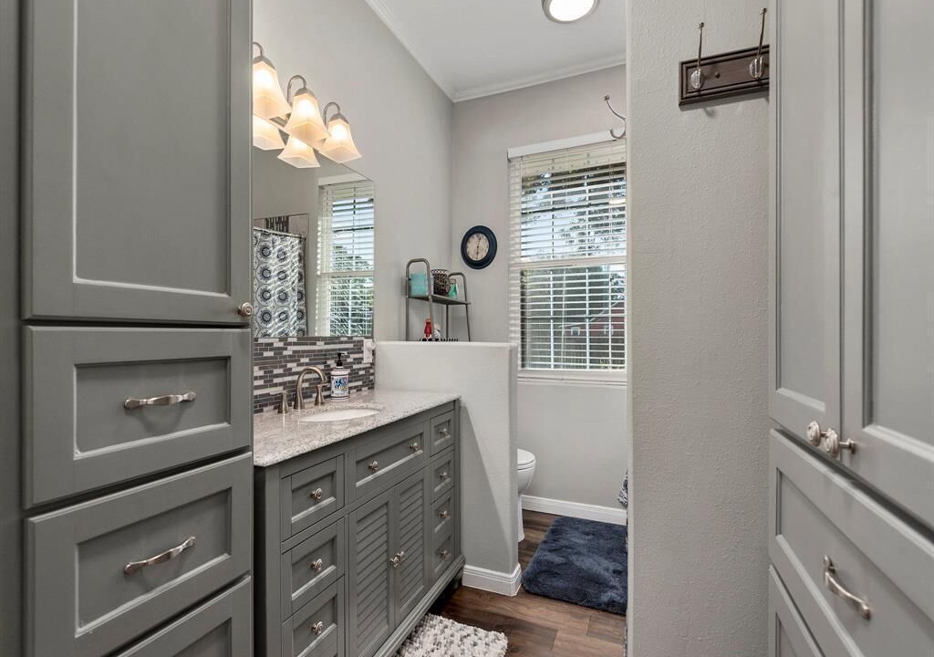 Photo of Bathroom in Dickinson