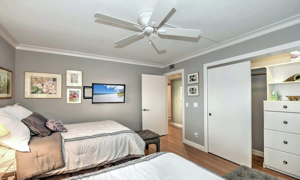 Photo of Bedroom in Vanderbilt Beach