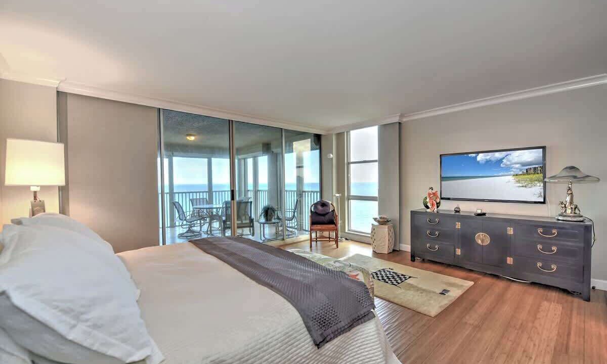 Photo of Bedroom in Vanderbilt Beach