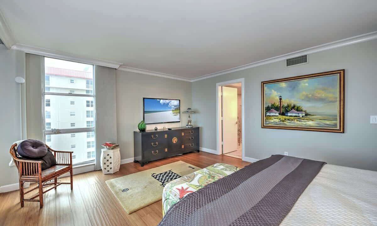 Photo of Bedroom in Vanderbilt Beach