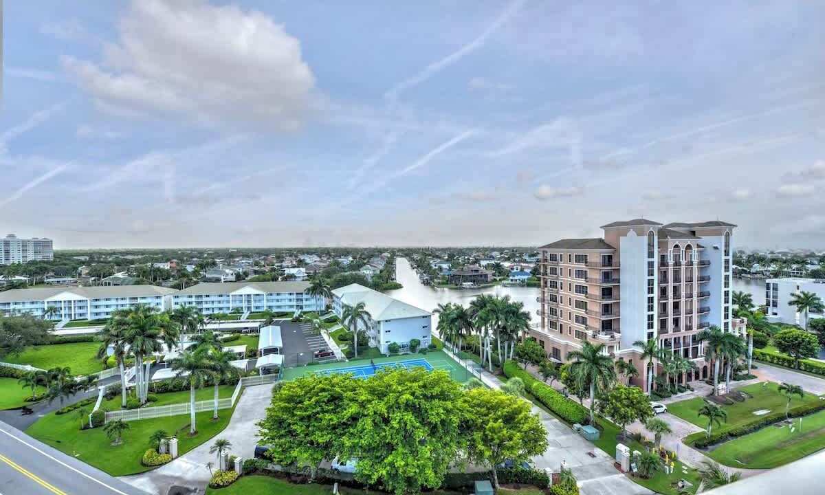 Photo of Outdoor in Vanderbilt Beach
