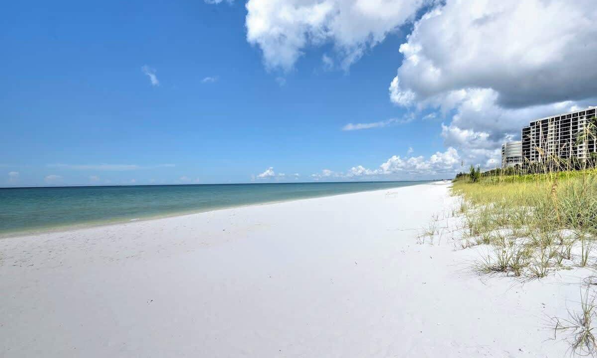 Photo of Others in Vanderbilt Beach