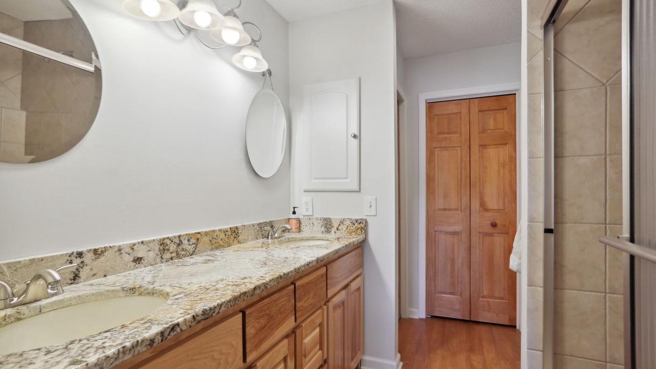 Photo of Bathroom in Hiawassee