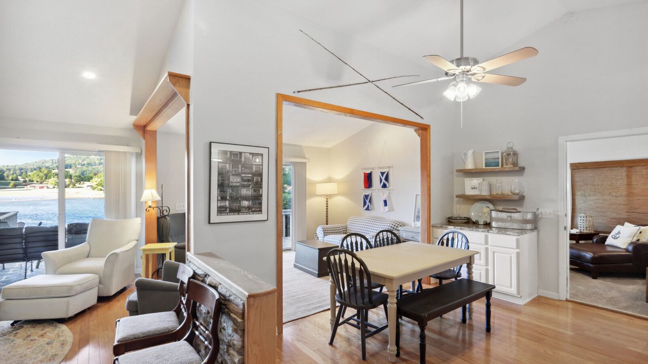 Photo of Others in Hiawassee